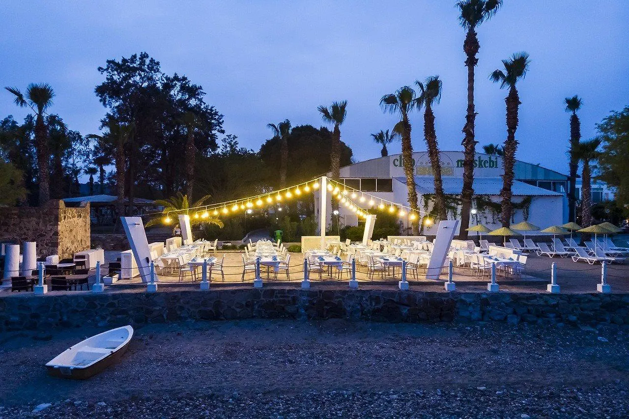 Hotel Club Muskebi Bodrum 4*,